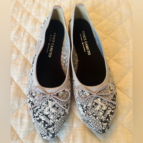 🆕 Vince Camuto Knit Ballet Flat Snakeskin Print, Size 11, Box Included 🐍🖤🤍🩶 - Picture 3 of 10